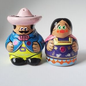 Mexican Talavera Pottery Handpainted Man & Woman Salt And Pepper Shakers Mexico